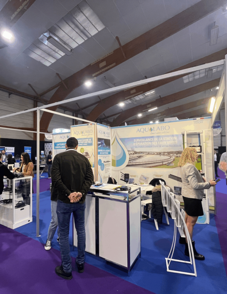 Stand Aqualabo au Carrefour de l’eau 2026, dédié aux solutions d’analyse et de mesure de l’eau.
