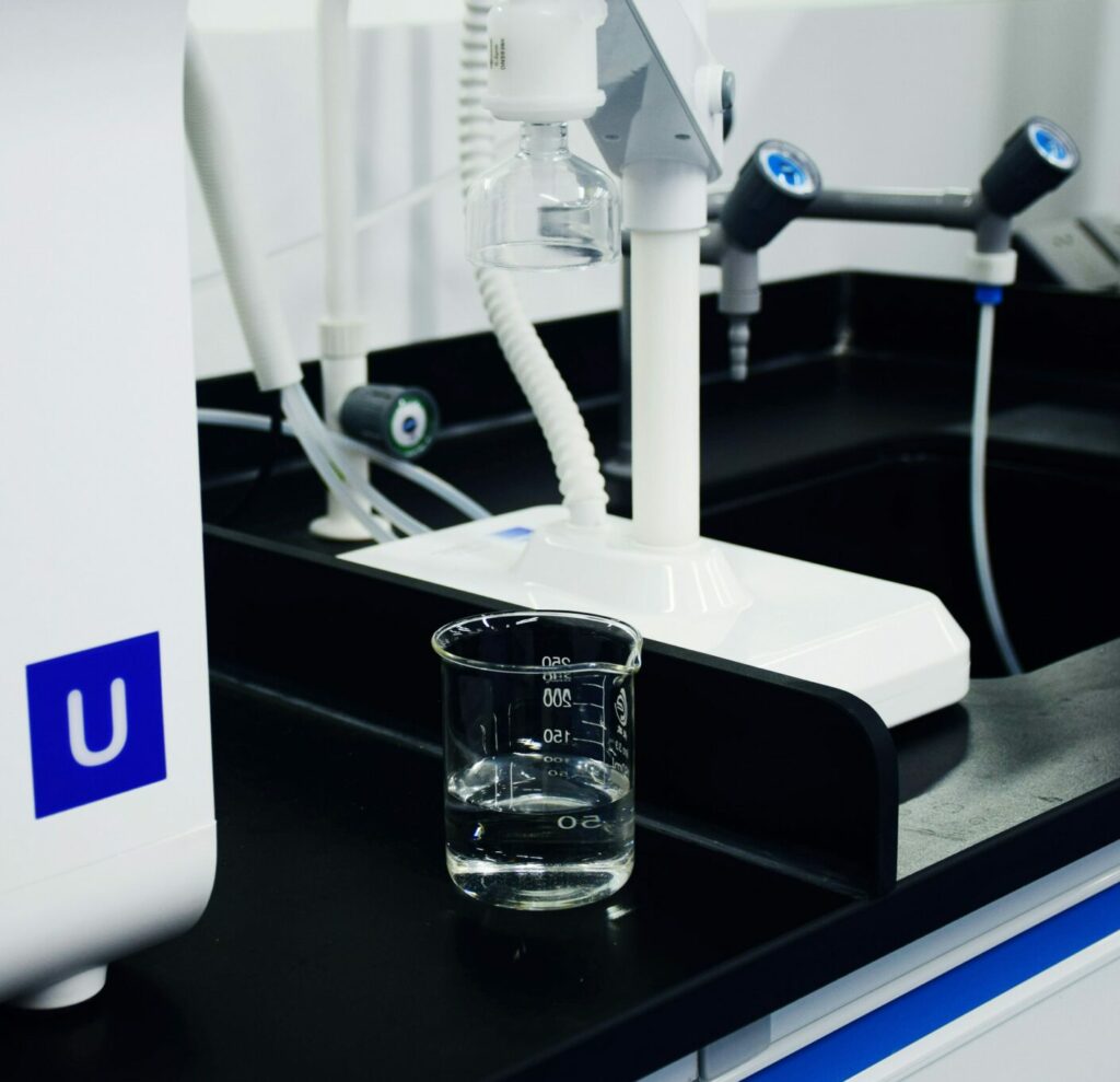 Appareil utilisé pour l’analyse des sulfites dans l’eau en laboratoire.